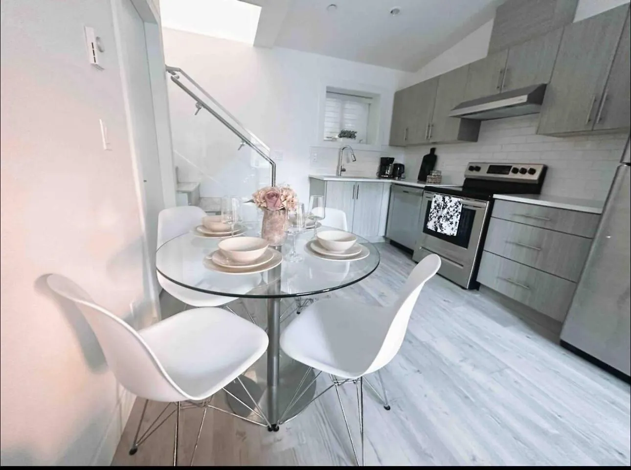 Modern Home In Vancouver Close To Downtown And Airport 0*,  Canada